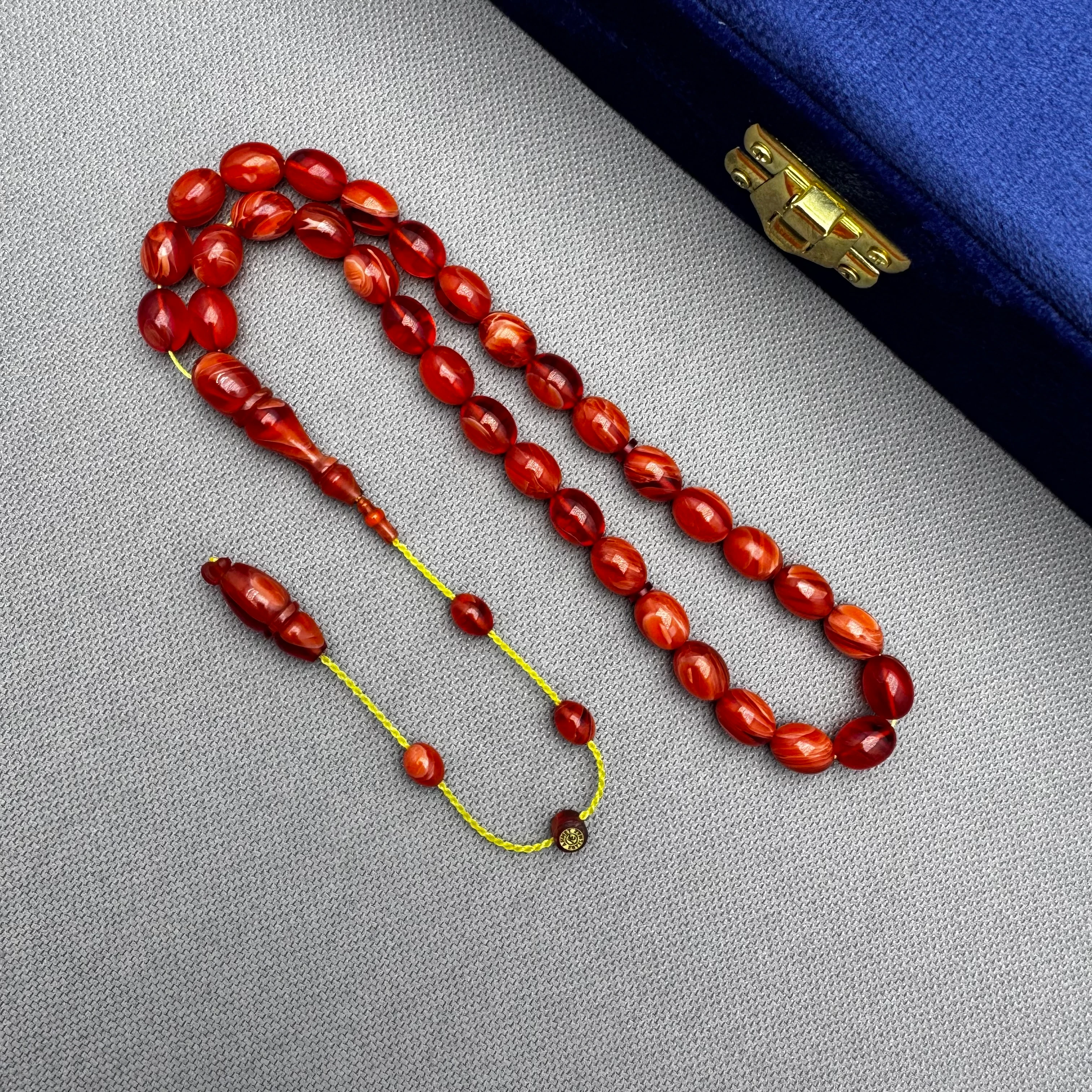 Ahmet ERYILMAZ Usta İşçilikli Mercan Renkli Yoğun Hareli Sıkma Kehribar Tespih